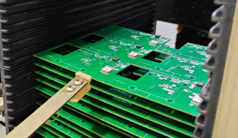 حفاظت از محیط زیست و انطباق: روند توسعه آینده کارخانه های PCBA