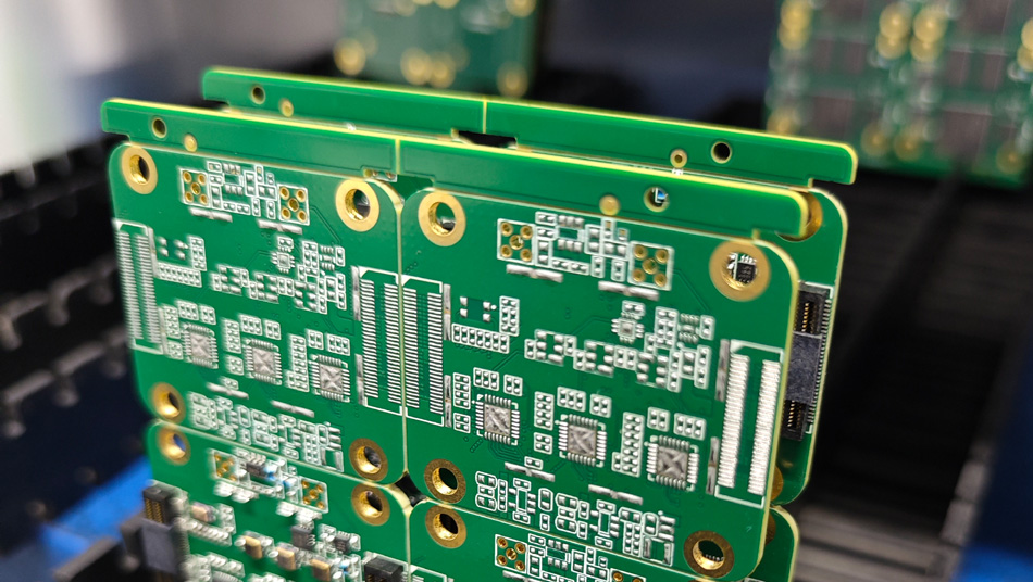 بررسی فرآیندهای تولید سبز و روندهای توسعه آینده در کارخانه های PCBA