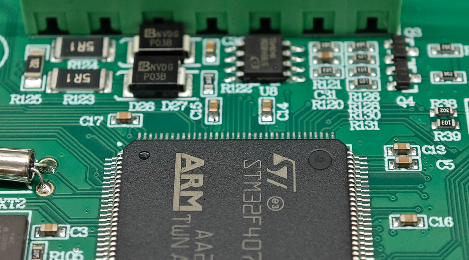 پردازش PCBA RCU با دقت بالا: کدام نوآوری های تکنولوژیکی استانداردهای صنعت را تغییر داده اند؟